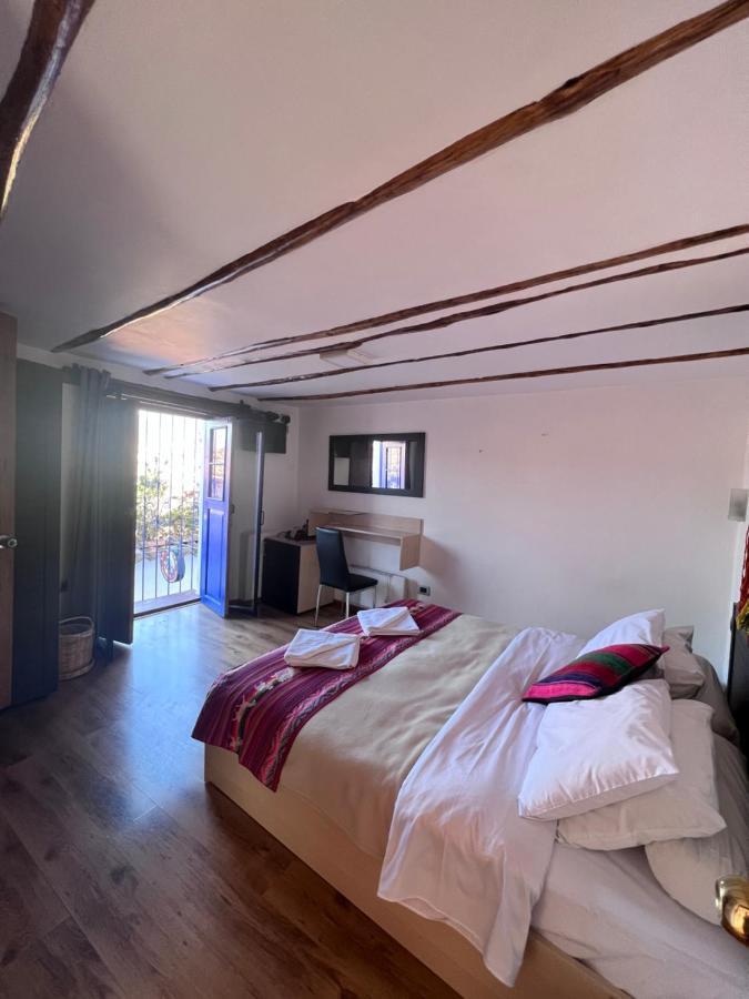 Casona Les Pleiades Acomodação com café da manhã  2*
